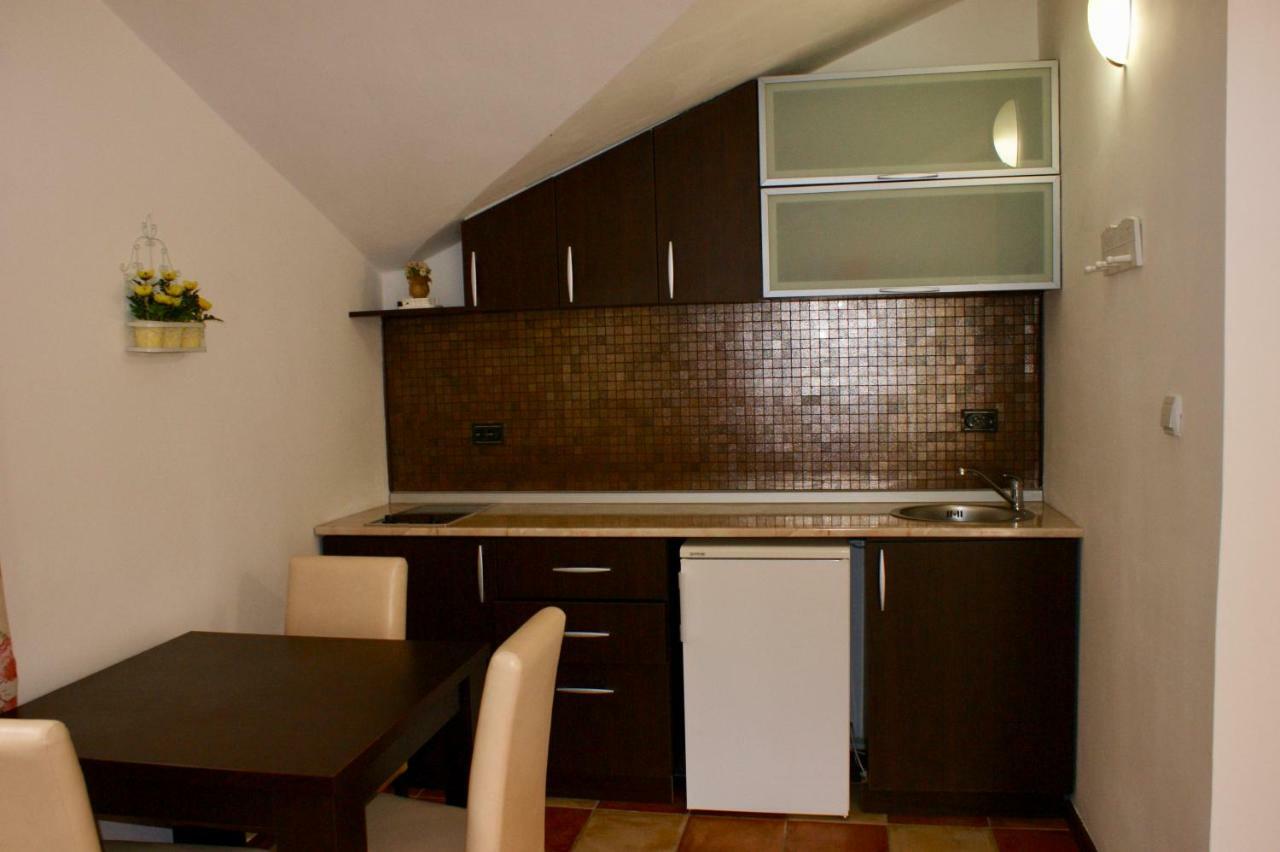 Studio Apartments Morinj Eksteriør bilde