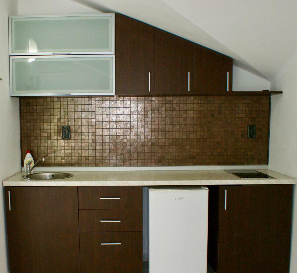 Studio Apartments Morinj Eksteriør bilde