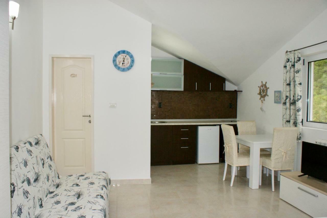 Studio Apartments Morinj Eksteriør bilde